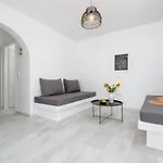Celestial Seaview Apartments-dionysios 아파트 Naxos City